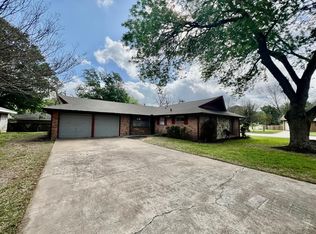 1309 Tom Dee St, Brenham, TX 77833
