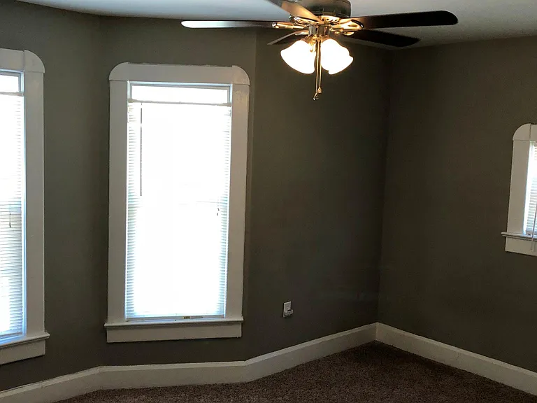 1145 Lexington Ave — Photo 6