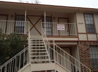 1209 Avondale Ct APT D, Arlington, TX 76011