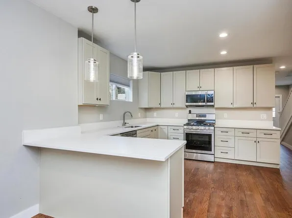 Chicly renovated Lincoln Park home near Santa Fe Arts District