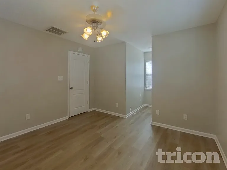 929 Corvus Ct — Photo 15
