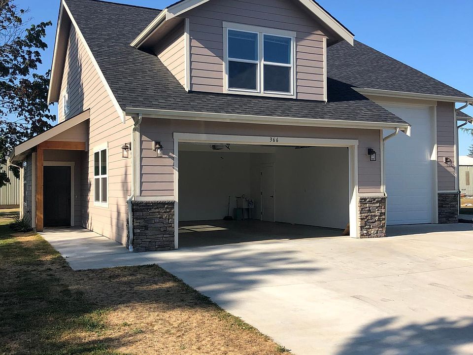 366 Piper Street Residence