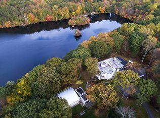 45 Mallard Lake Rd, Pound Ridge, NY 10576