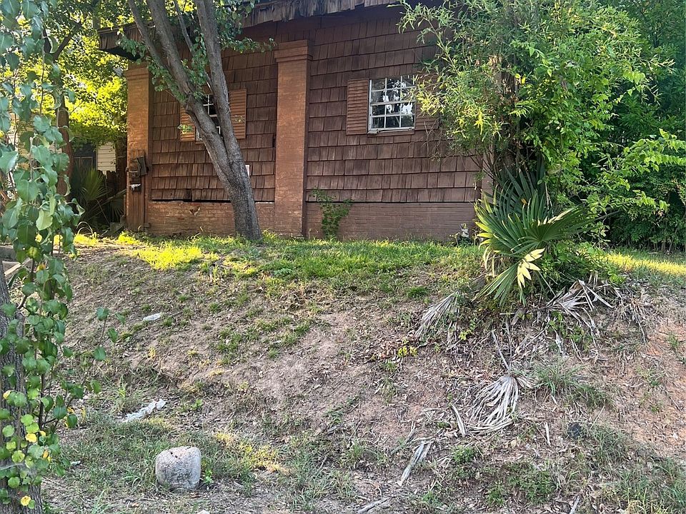 1st image of 444 Boulevard St