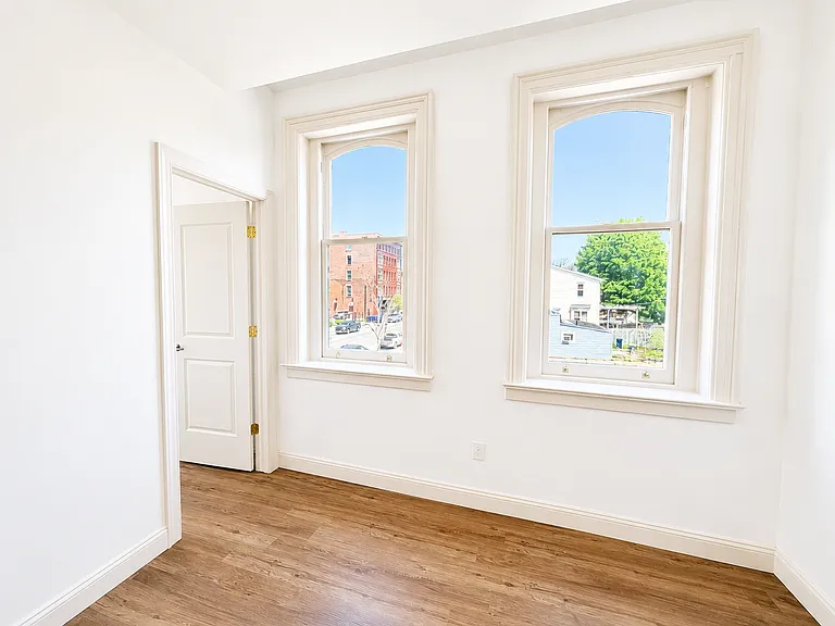 319 Connecticut St #2 — Photo 8