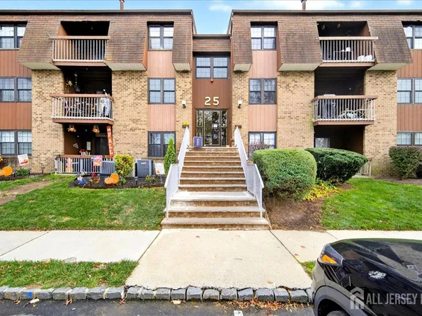 300C Alpine Way, Woodbridge, NJ 07095