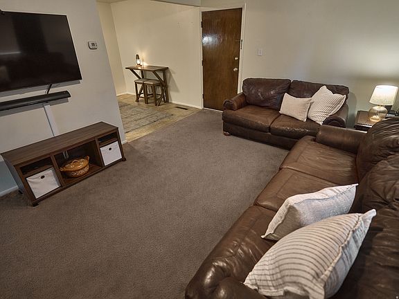 4th image of 240 E 400 N APT 7