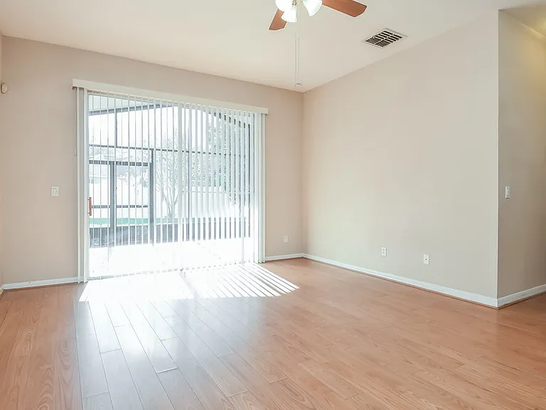 537 Breezy Oak Way — Photo 5