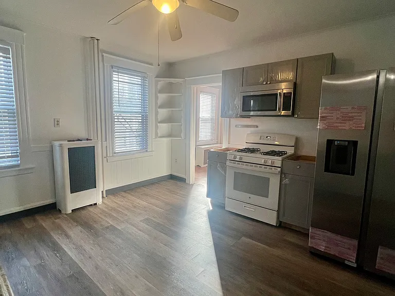 361 Burritt St #1 — Photo 2