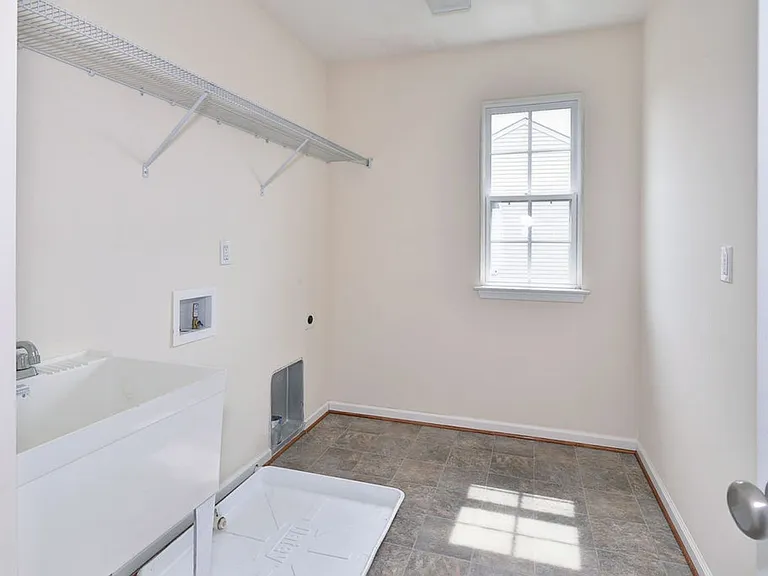 4688 Yeardley Loop — Photo 28