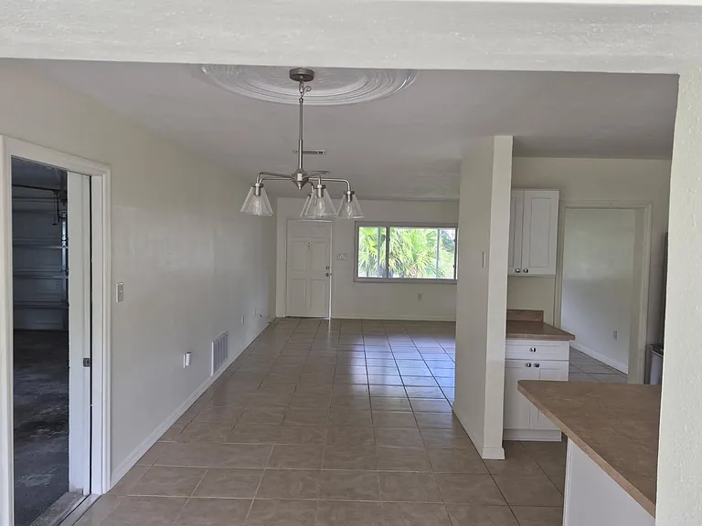 7232 Dianne Dr — Photo 4