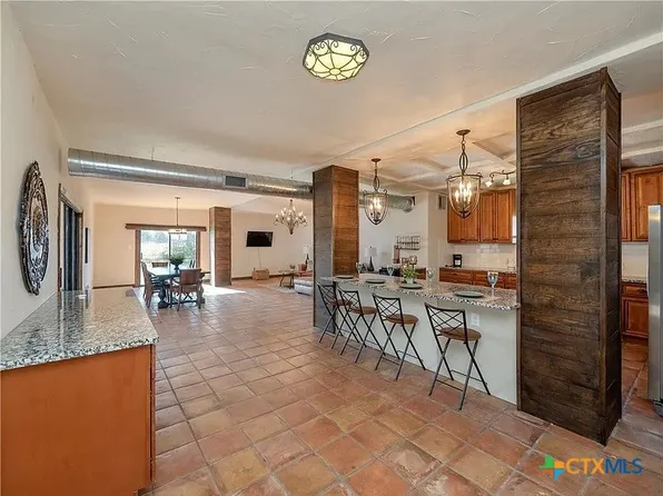 127 Bogie Dr, San Marcos, TX 78666