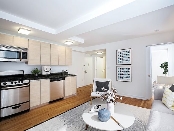 4th image of 752 W End Ave APT 21K