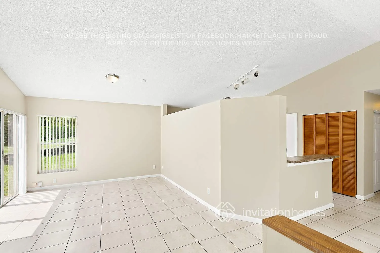 20710 NW 1st St Pembroke Pines, FL 33029 — Photo 3