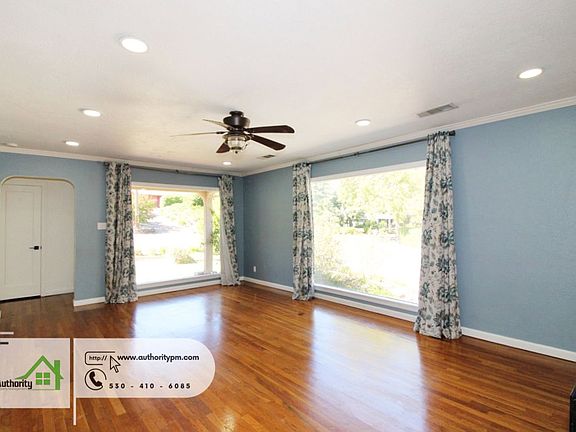 4th image of 2565 North St