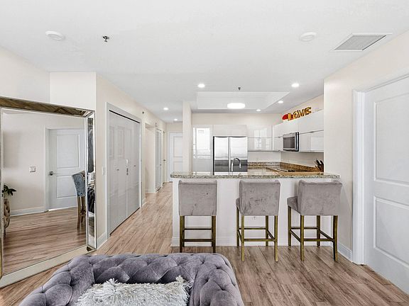 4th image of 2641 N Flamingo Road #2701n