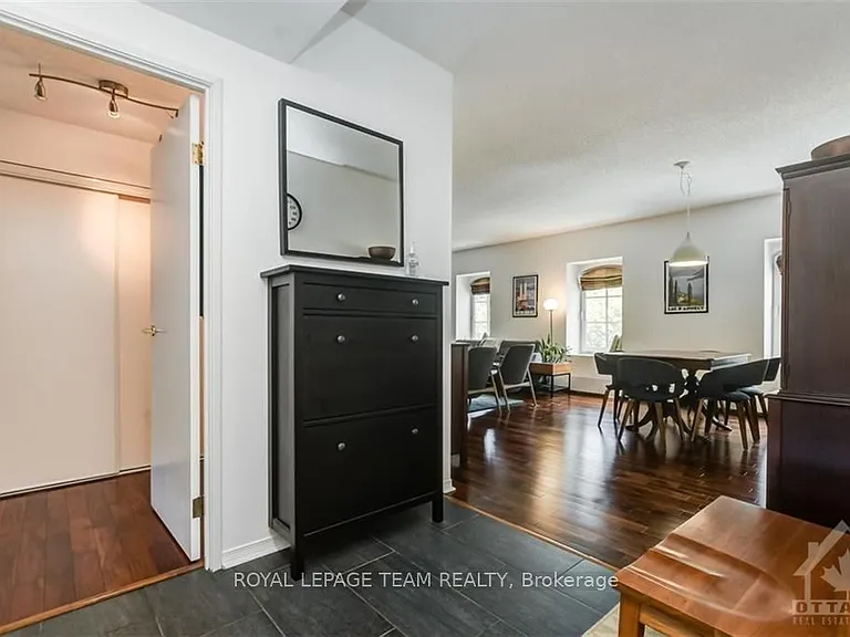 10 Clarence St #3 — Photo 3