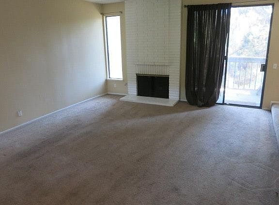 2nd image of 2130 Rockridge Ct