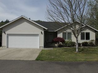 2414 SE Waldon Ave, Roseburg, OR