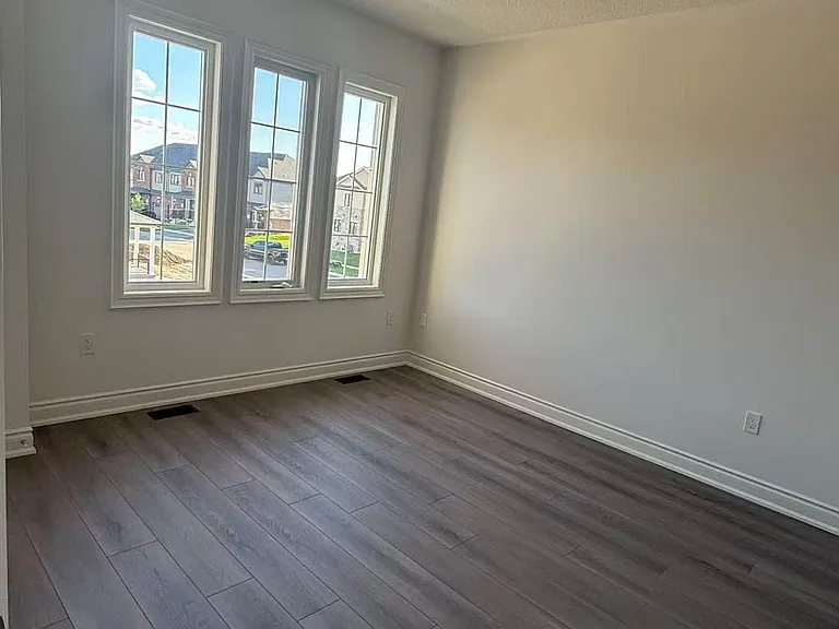 1466 Wheatcroft Dr — Photo 12