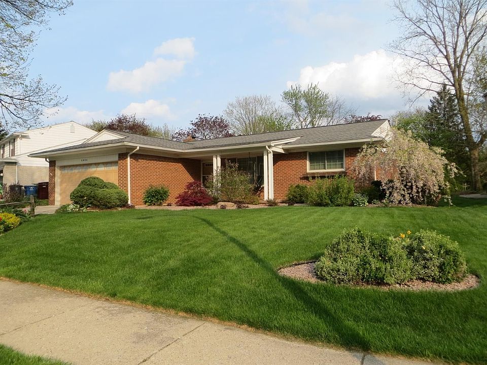 1st image of 3456 Yellowstone Dr