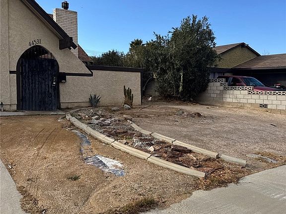 3rd image of 44531 Gillan Ave