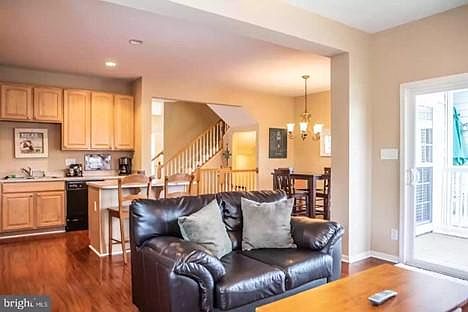 3rd image of 22 Heron Ln