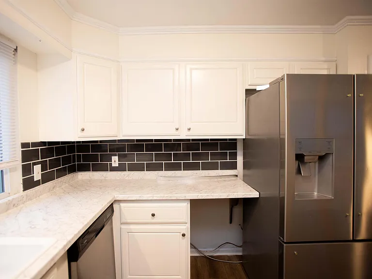 1506 Alberta Dr — Photo 12