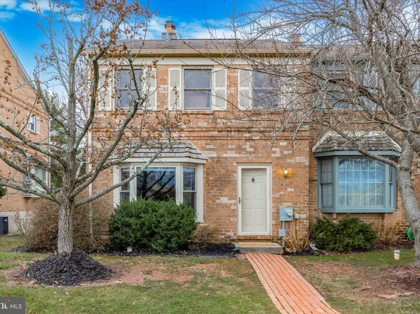 4017 Carriage Dr, Skippack, PA 19474