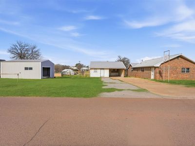 1013 N 3rd St, Sayre, OK, 73662