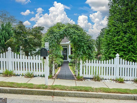 3rd image of 2698 Mariner Way