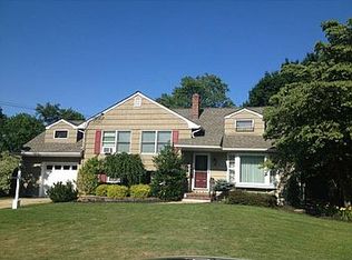 2 Kevan Pl, Middletown, NJ 07748