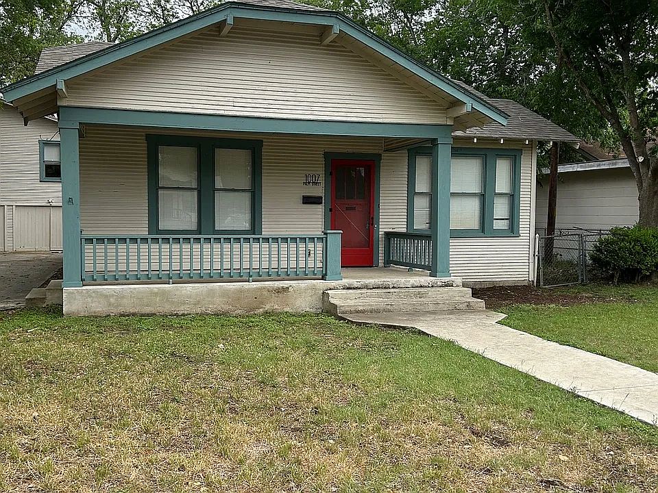 1st image of 1007 Palm St