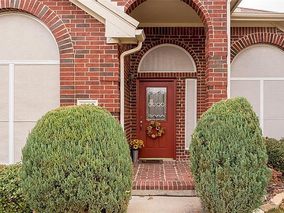 4th image of 1222 Rivercrest Dr