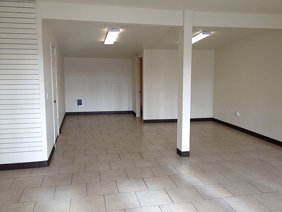 5th image of 3318 E Fourth Plain Blvd