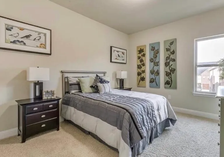 580 Hampshire Dr — Photo 12
