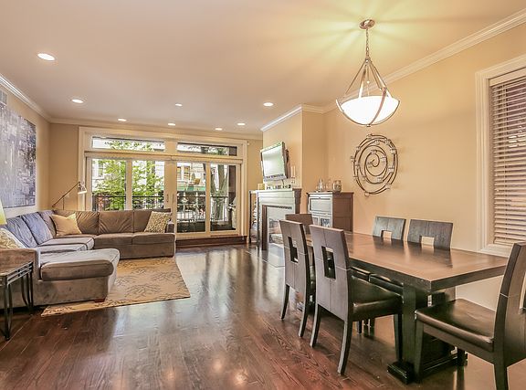 4th image of 2918 N Sheffield Ave #1S