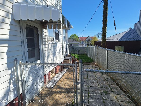 1010 Sterling St, Scranton, PA 18508