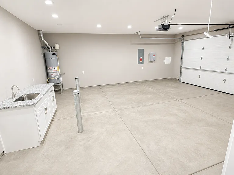 5876 Copeland Rd — Photo 37