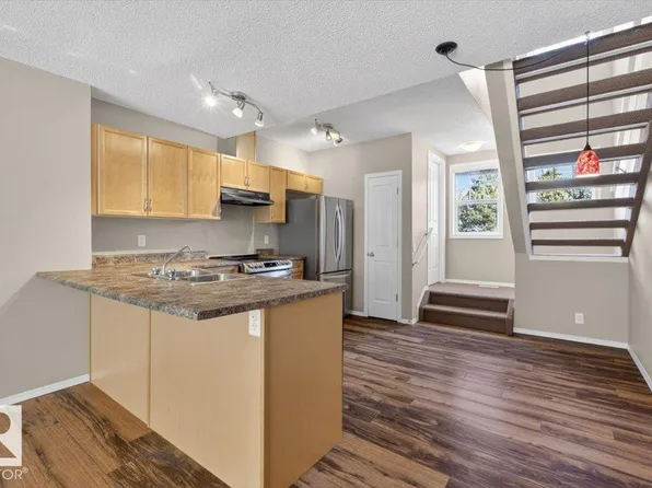 5604 199th St NW #130, Edmonton, AB T6M 2Z9