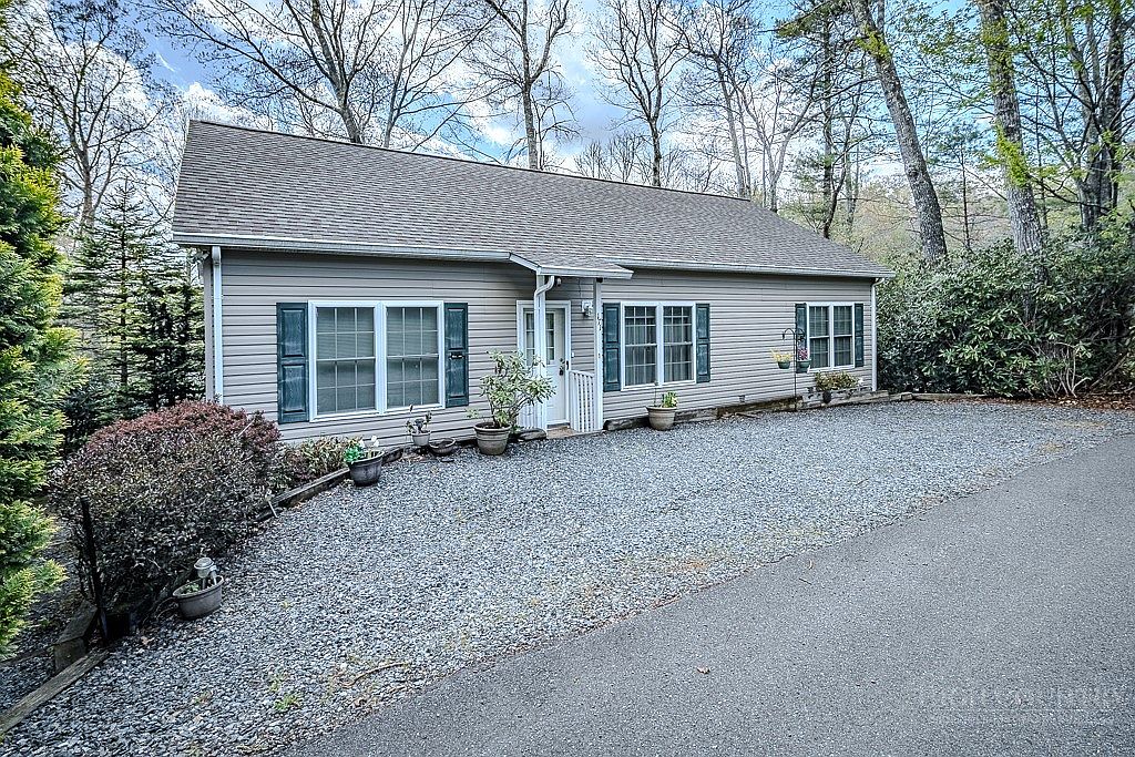 171 Elderberry Loop