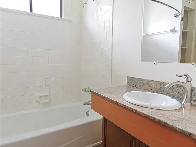 521 Passera Ct — Photo 7