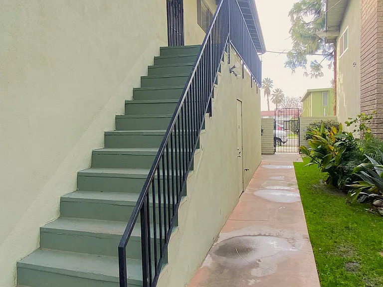 1132 Oleander Ave — Photo 10