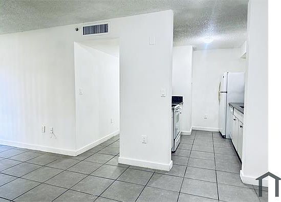 4th image of 1091 NW 7th Ct #204