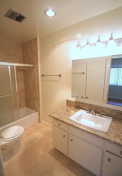 301 Knob Hill Ave. — Photo 14
