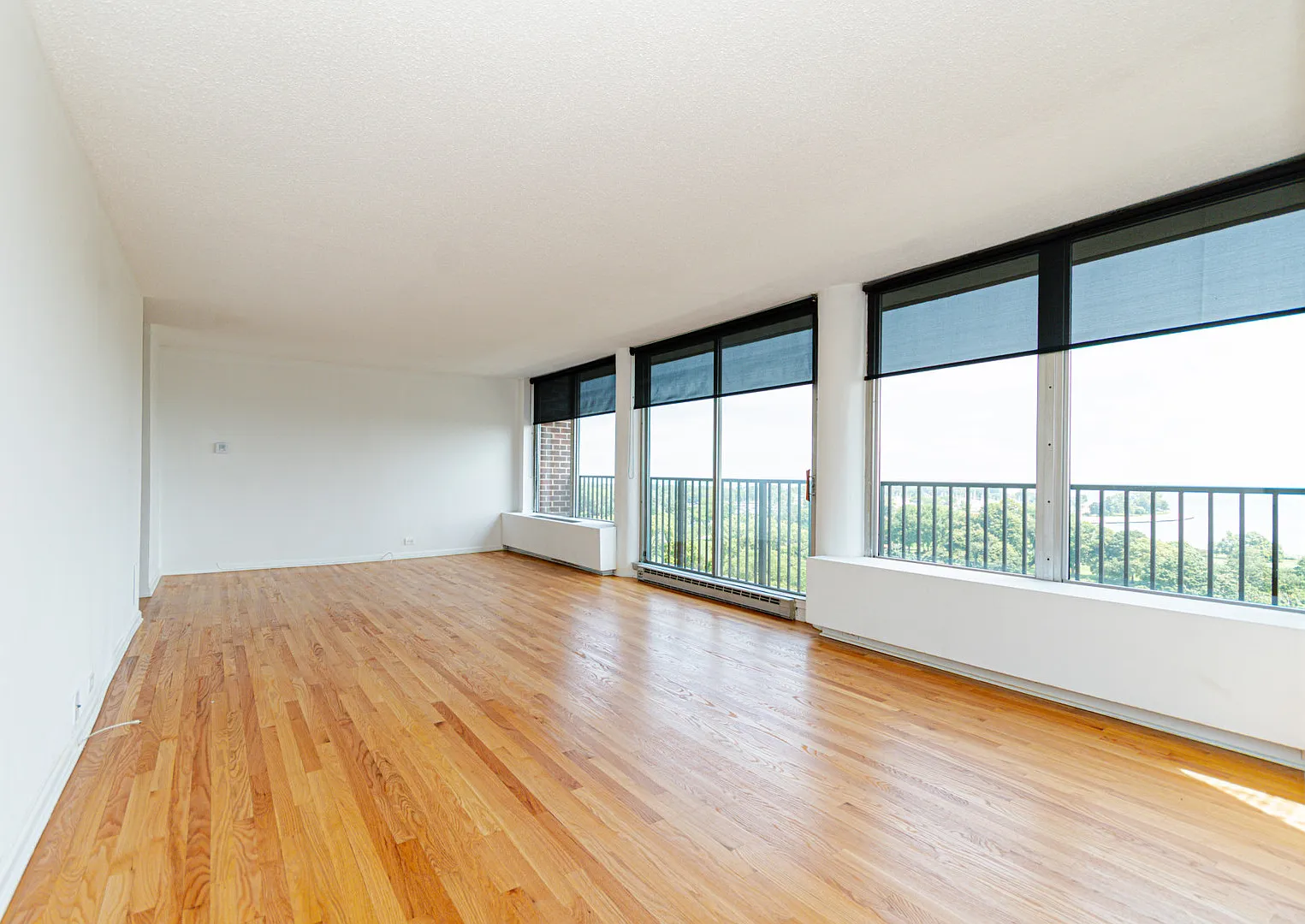 2 bed, 1410 sqft, $4,150 — Photo 3