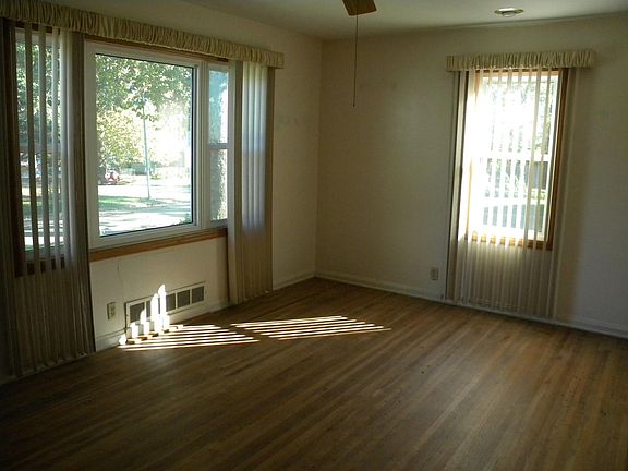 3rd image of 5818 S 17th St