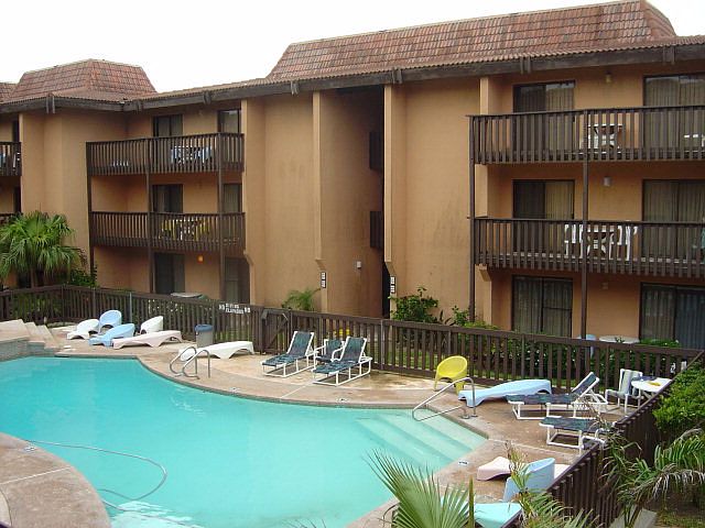 2nd image of 6608 Padre Blvd