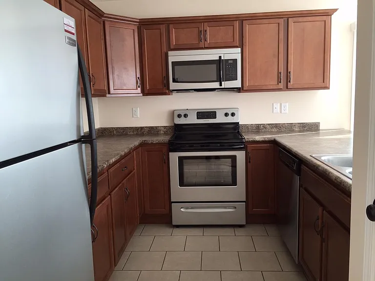 115 Waterpoint Dr — Photo 13