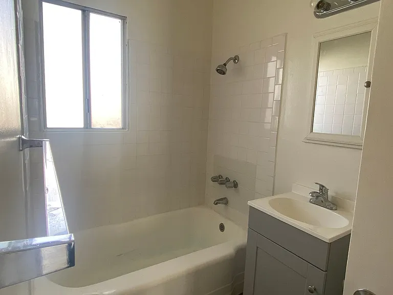 2245 Granada Ave — Photo 9